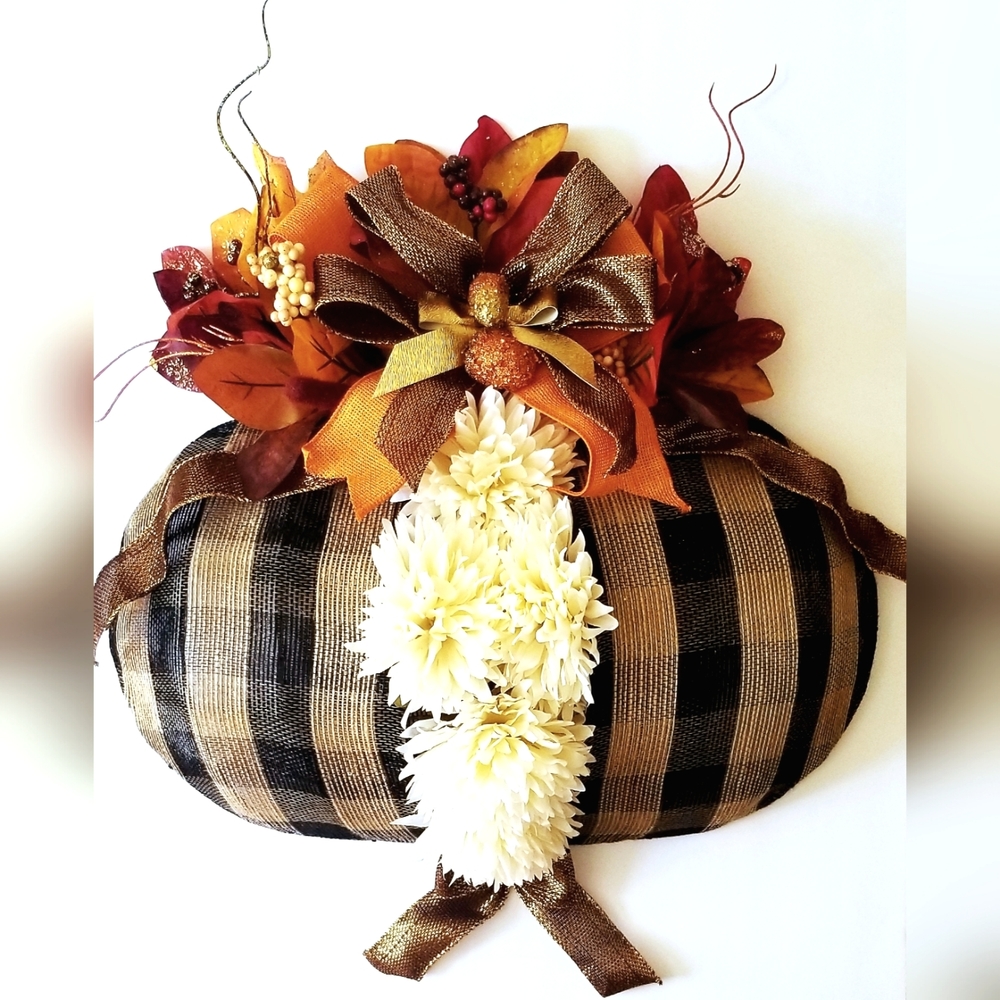 Pumpkin Shaped Specialty Wreath - Country Chic